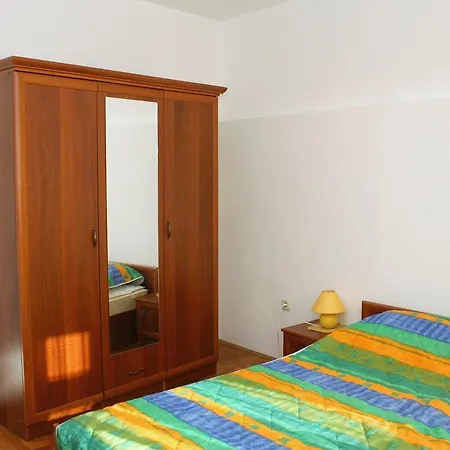 Appartamento Sveta Nedilja 4049b